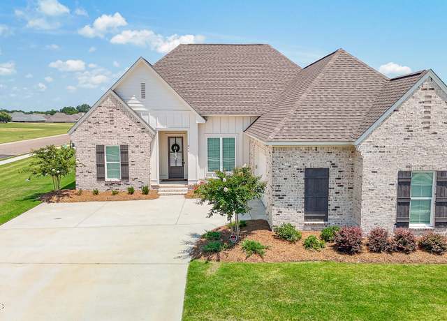 Property at 644 Peregan St, Canton, MS 39046, 4 beds, 3 baths