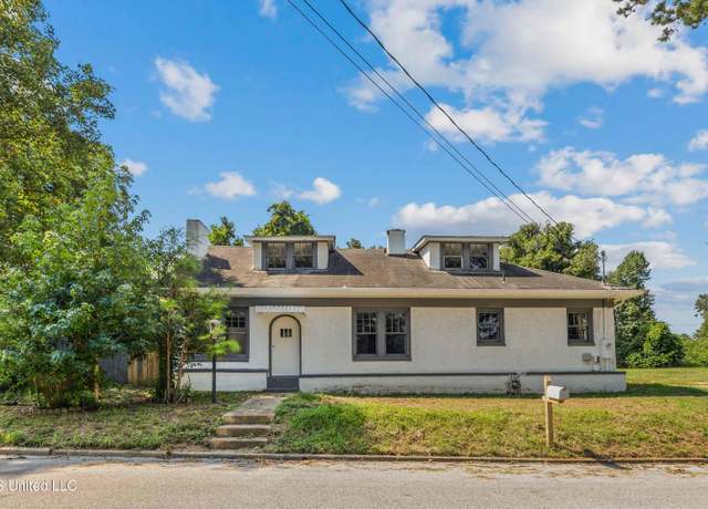 Property at 3827 P Dr S, Meridian, MS 39305, 4 beds, 2 baths
