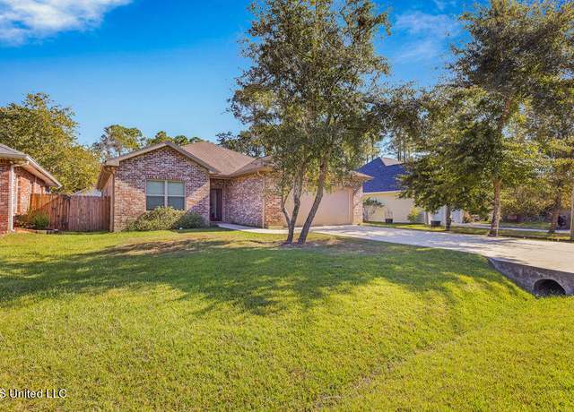 Property at 847 Ieke Dr, Diamondhead, MS 39525, 3 beds, 2 baths
