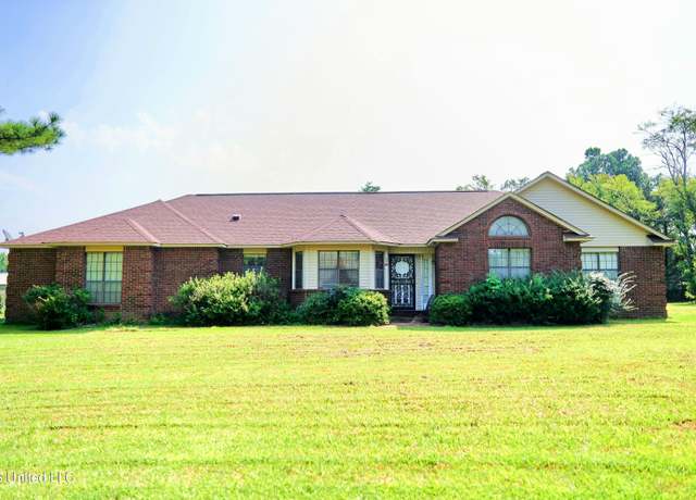 Property at 443 Victoria Rd, Byhalia, MS 38611, 3 beds, 2 baths