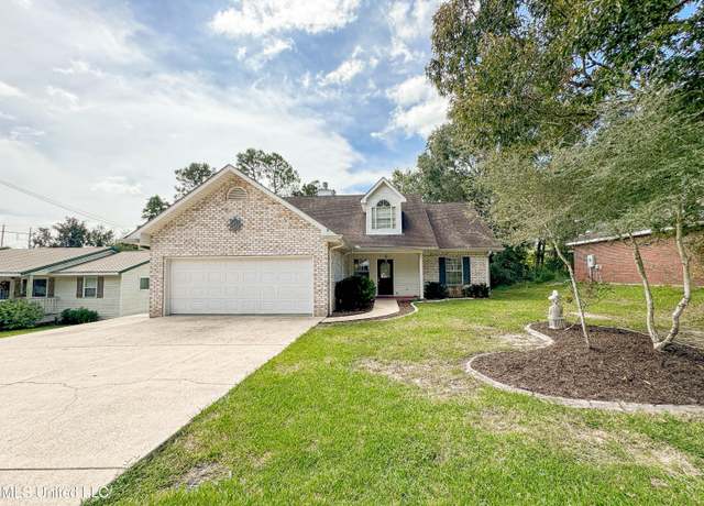 Property at 8922 Hamakua St, Diamondhead, MS 39525, 5 beds, 3 baths