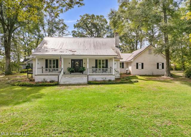 Property at 209 N Slade Rd, Sumrall, MS 39482, 5 beds, 3 baths
