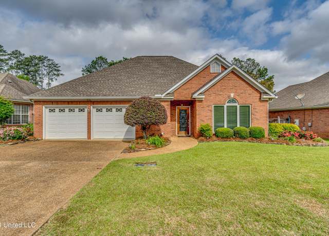 Property at 562 Spring Lake Dr, Pearl, MS 39208, 3 beds, 2 baths