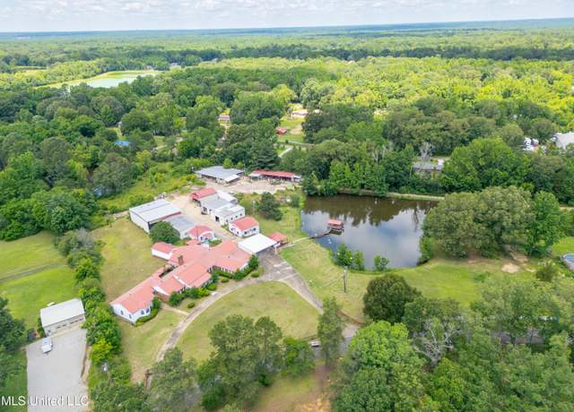 Property at 76 Peach Tree Rd, Byhalia, MS 38611, 3 beds, 2 baths
