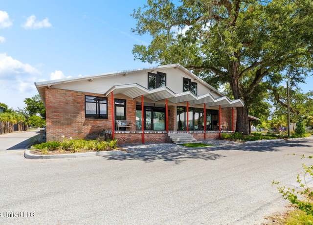 Property at 301 S Toulme St #108, Bay Saint Louis, MS 39520, 1 bed, 1 bath