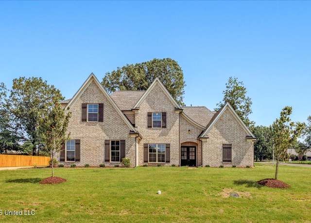 Property at 3960 Winter Pointe Dr, Olive Branch, MS 38654, 5 beds, 3 baths