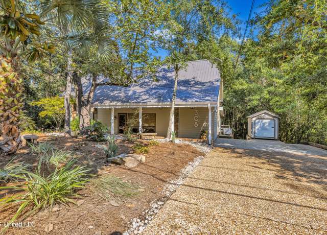 Property at 308 Lovers Ln, Ocean Springs, MS 39564, 3 beds, 3.5 baths