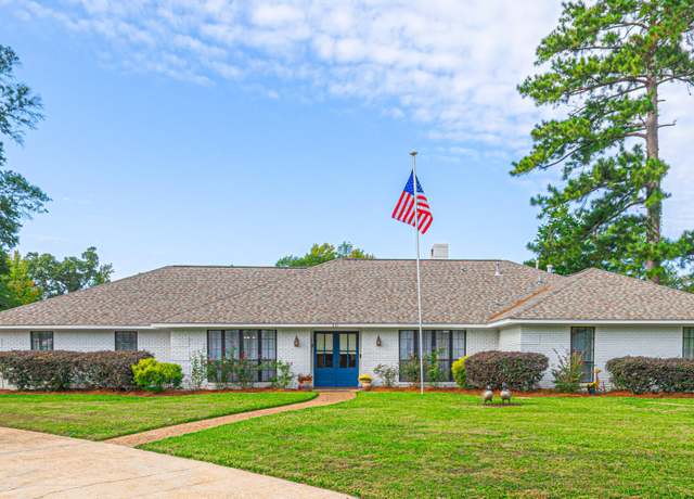 Property at 231 Greenfield Pl, Brandon, MS 39047, 4 beds, 3.5 baths