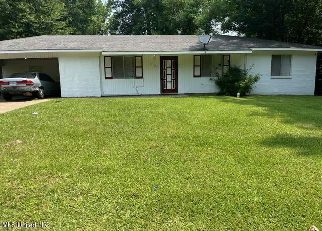 Property at 1108 Wooddell Dr, Jackson, MS 39212, 2 beds, 2 baths