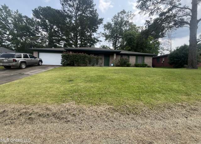Property at 4783 Village Dr, Jackson, MS 39206, 2 beds, 2 baths