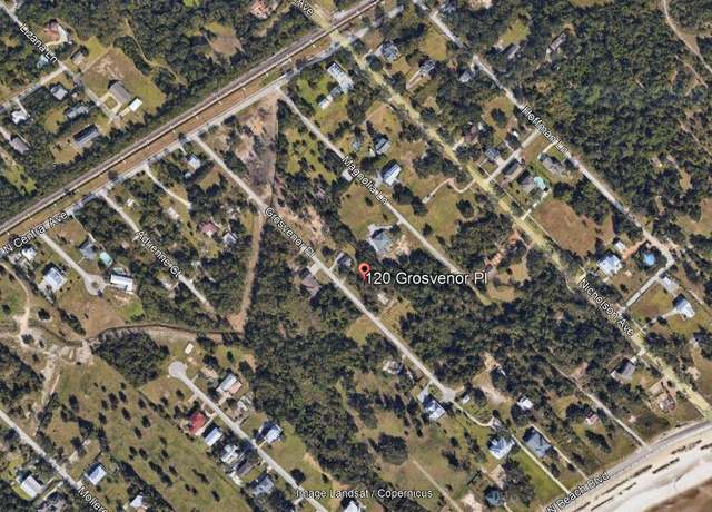 Property at 120 Grosvenor Pl, Waveland, MS 39576