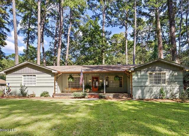 Property at 5438 Pine Lane Dr, Jackson, MS 39211, 3 beds, 3 baths