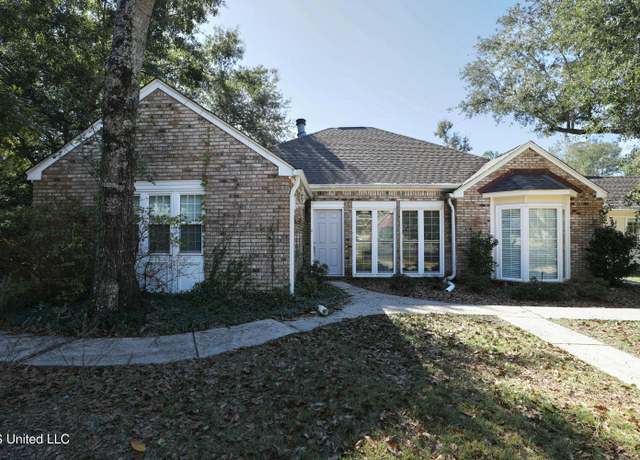 Property at 63720 N Diamondhead Dr, Diamondhead, MS 39525, 3 beds, 3 baths