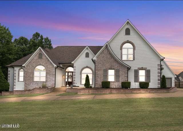 Property at 8316 Saddlebrook Trl, Olive Branch, MS 38654, 3 beds, 4.5 baths