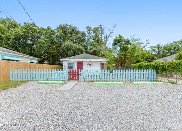 Property at 4511 W Railroad St, Gulfport, MS 39501, 2 beds, 1.5 baths
