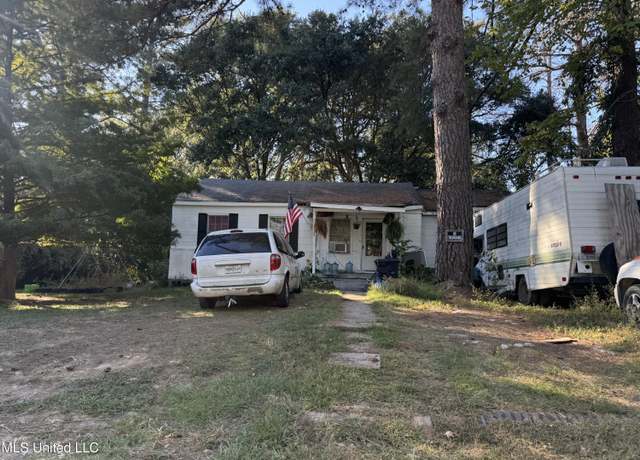 Property at 3569 Bowers St, Jackson, MS 39212, 3 beds, 1.5 baths