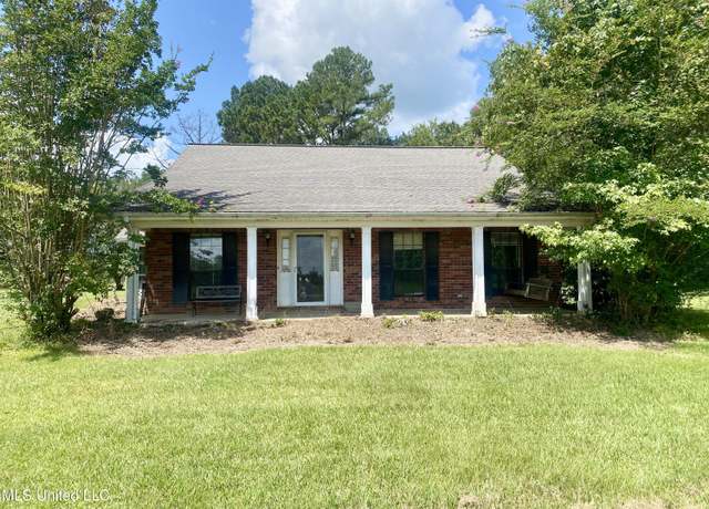 Property at 1018 Metcalfe Ln, Crystal Springs, MS 39059, 3 beds, 2 baths