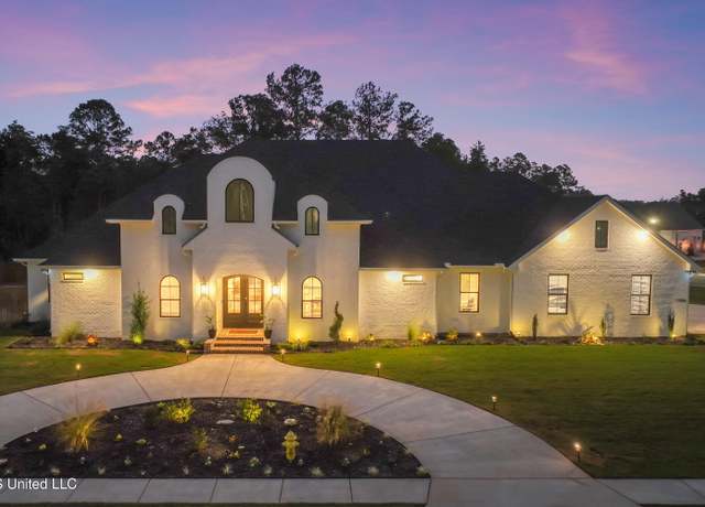 Property at 11006 Georgian Way, Gulfport, MS 39503, 5 beds, 4.5 baths
