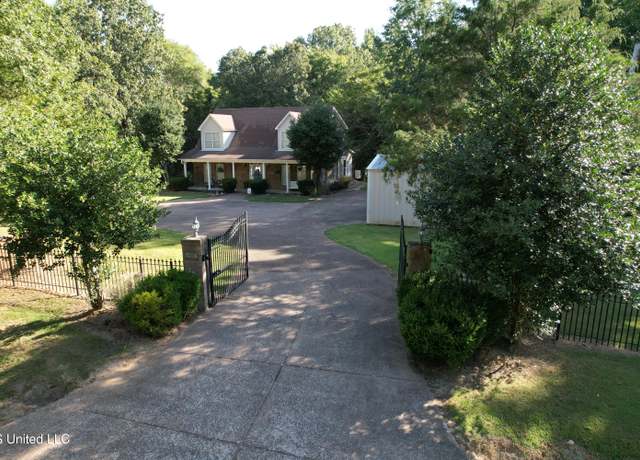 Property at 4185 Laws Hill Rd, Waterford, MS 38685, 3 beds, 2.5 baths
