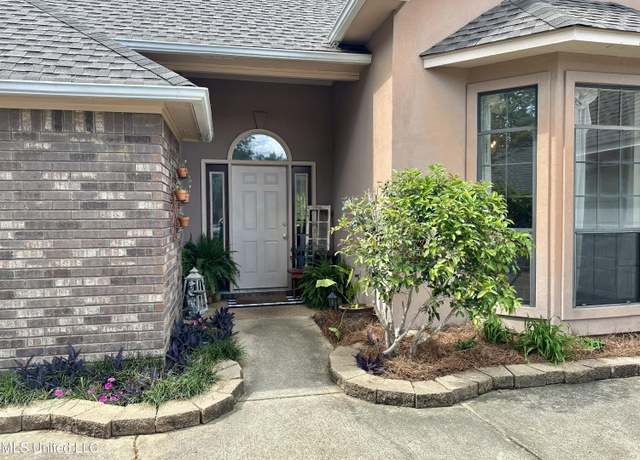 Property at 422 Brighton Ct, Brandon, MS 39047, 3 beds, 2 baths