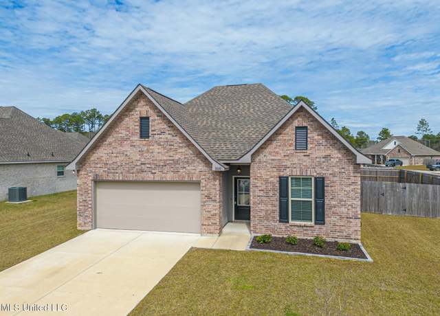 Property at 11600 Rosalie Pl, Ocean Springs, MS 39564, 4 beds, 3 baths