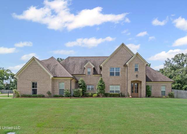 Property at 8691 Dehart Dr, Olive Branch, MS 38654, 4 beds, 3.5 baths