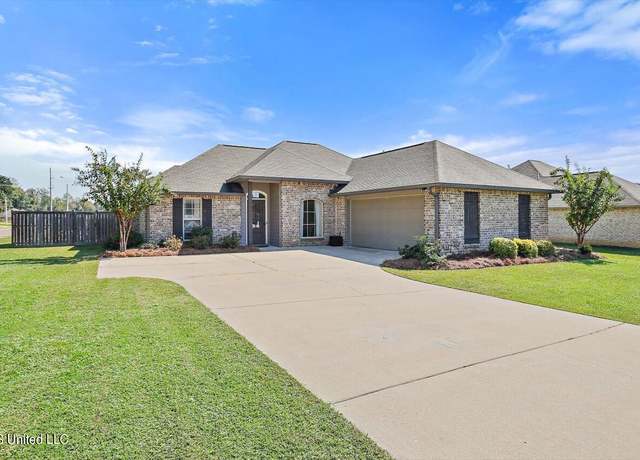 Property at 301 Somerset Dr, Florence, MS 39073, 4 beds, 2 baths