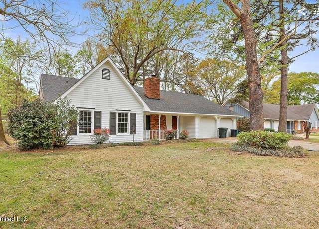 Property at 1431 Tracewood Dr, Jackson, MS 39211, 3 beds, 2 baths