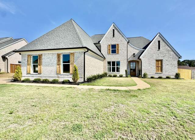 Property at 4276 Brooke Dr, Nesbit, MS 38651, 4 beds, 3 baths