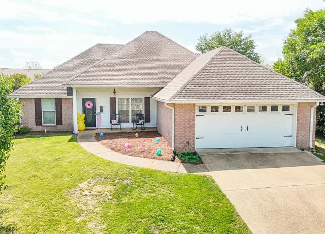 Property at 1028 Wakefield Pl, Brandon, MS 39047, 3 beds, 2 baths