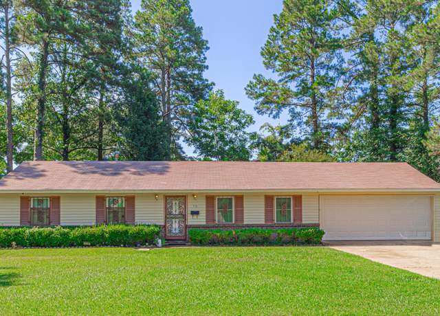 Property at 115 Pine Island Dr, Jackson, MS 39206, 3 beds, 2 baths