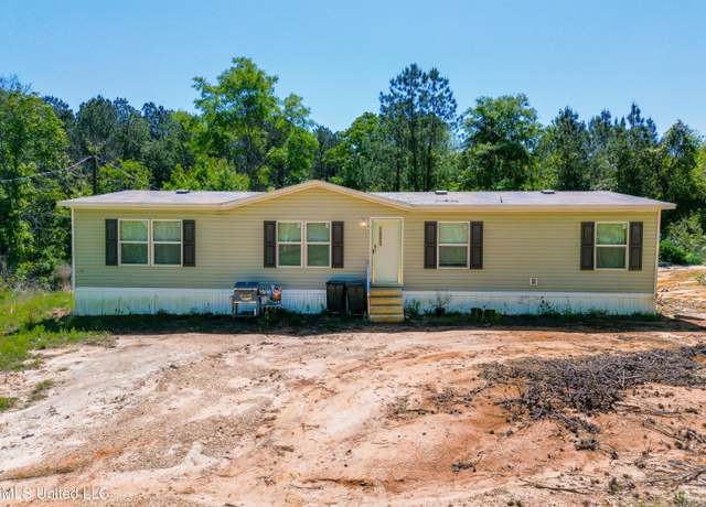 Property at 352 Berry Lott Rd Rd, Magee, MS 39111, 4 beds, 2 baths