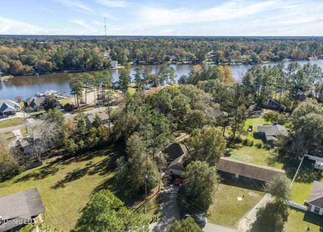 Property at 215 Ridgeview Dr, Carriere, MS 39426, 4 beds, 2 baths