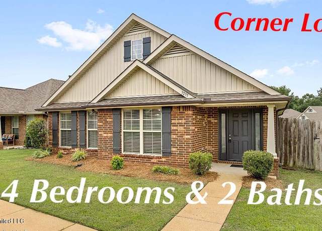 Property at 3233 W Hartland Dr, Southaven, MS 38672, 4 beds, 2 baths