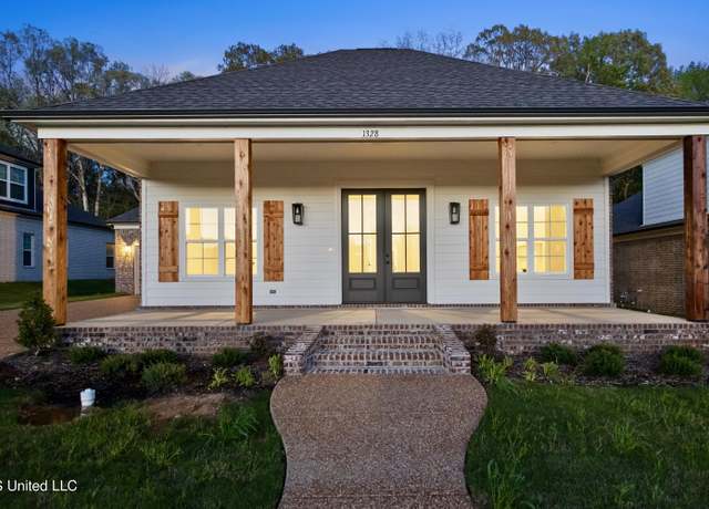 Property at 1375 Creekside Ln, Hernando, MS 38632, 3 beds, 2 baths