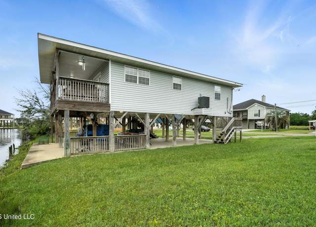 Property at 11155 New York St, Bay Saint Louis, MS 39520, 2 beds, 2 baths