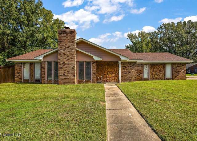 Property at 5384 Brookhollow Dr, Jackson, MS 39212, 3 beds, 2 baths