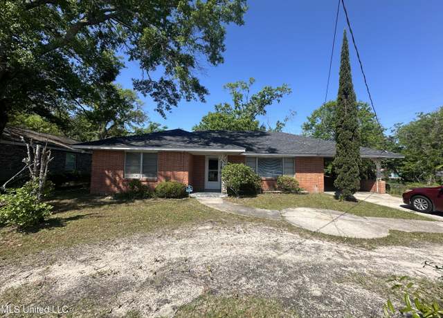 Property at 2113 30th Ave, Gulfport, MS 39501, 3 beds, 1 bath
