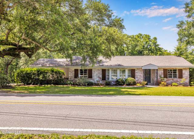 Property at 600 Graveline Rd, Gautier, MS 39553, 3 beds, 2 baths