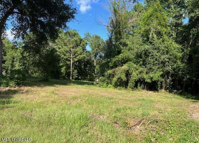 Property at 112 Old Pecan Grv, Waveland, MS 39576