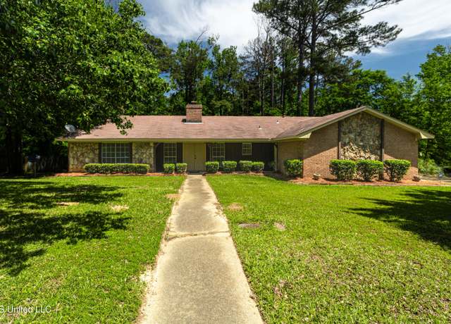 Property at 101 Pine Cv, Clinton, MS 39056, 3 beds, 2 baths