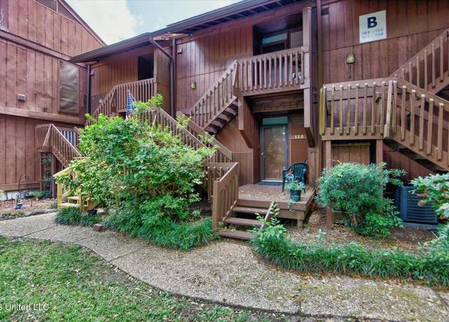 Property at 215 Lakeside Villa Unit B, Diamondhead, MS 39525, 1 bath