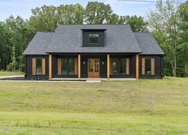 Property at 121 Drake Ln, Red Banks, MS 38661, 3 beds, 2.5 baths