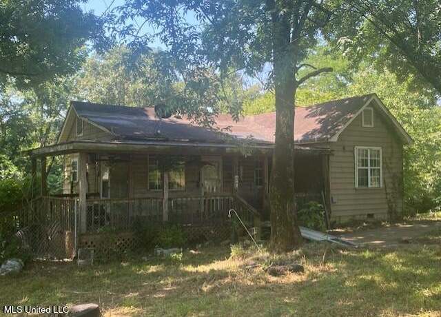 Property at 147 Crockett Rd, Senatobia, MS 38668, 2 beds, 1 bath