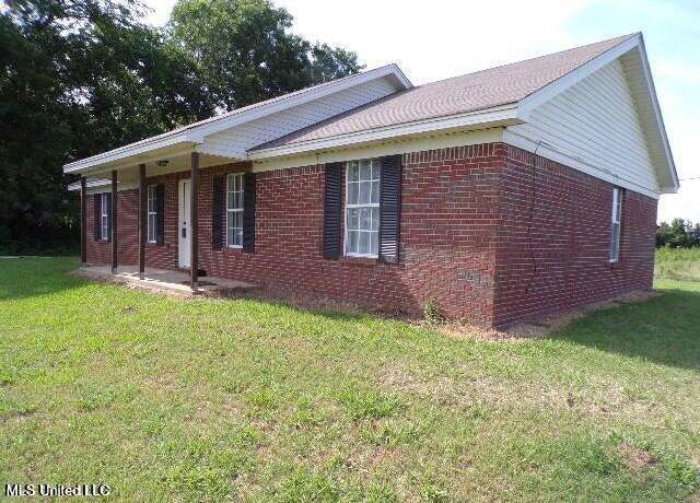 Property at 5521 Dubbs Rd, Dundee, MS 38626, 3 beds, 2 baths