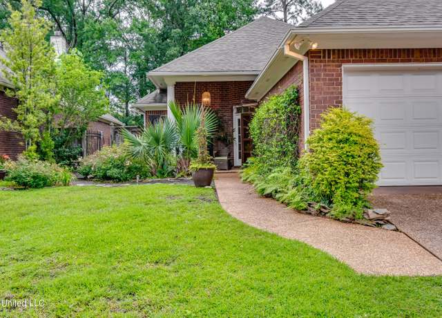 Property at 3 Carriage Court Pl, Brandon, MS 39047, 3 beds, 2 baths