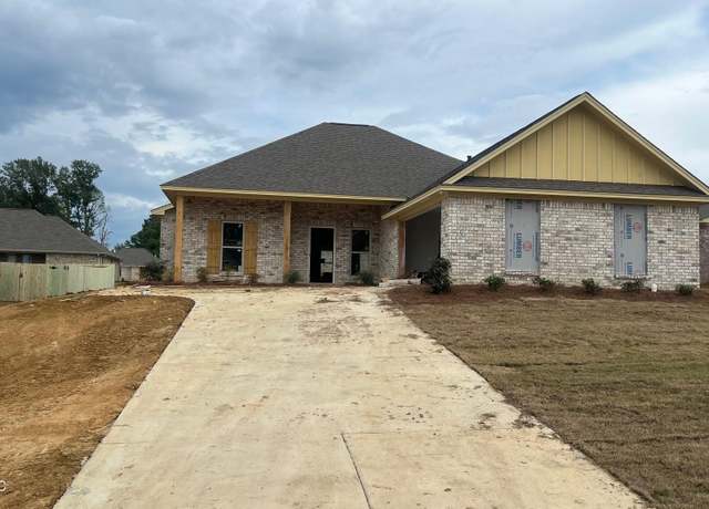 Property at 110 Madisonville Dr, Canton, MS 39046, 5 beds, 2 baths