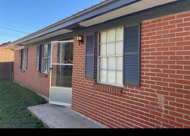 Property at 444 Lower Woodville Rd, Natchez, MS 39120, 3 beds, 1 bath