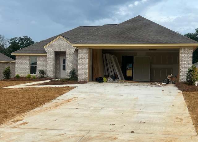 Property at 118 Madisonville Dr, Canton, MS 39046, 3 beds, 2 baths