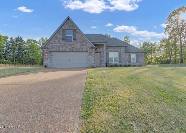 Property at 8539 S Courtly Cir, Olive Branch, MS 38654, 4 beds, 3 baths